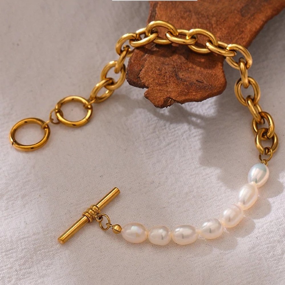 New 18K Gold Plated Natural Pearl Circle Bar Toggle Bracelet